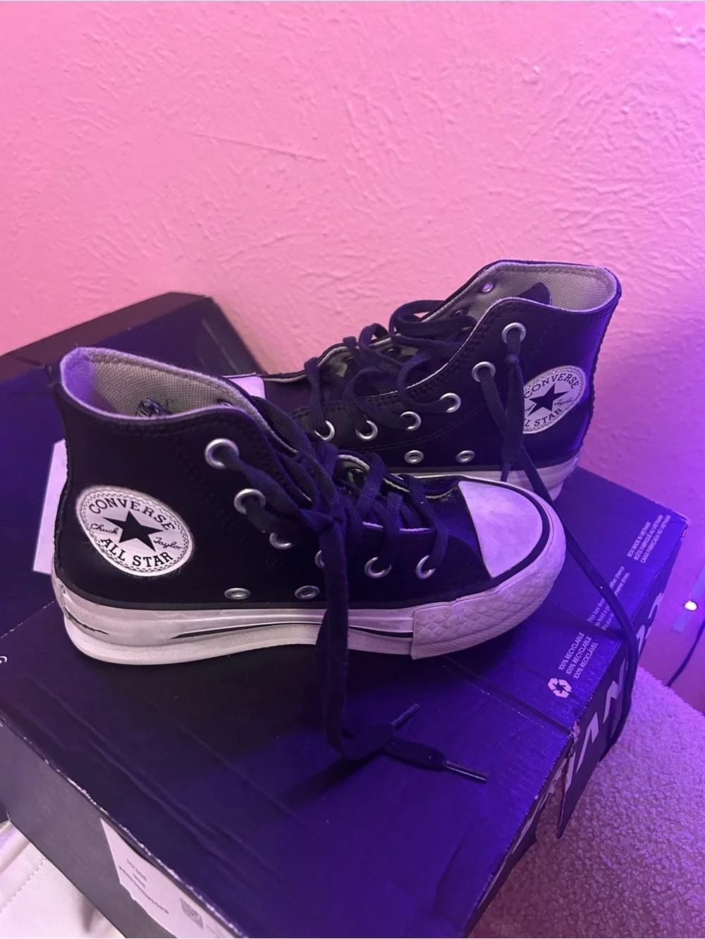 Converse Kids Black High Top Chuck Taylor Sneakers size 11
